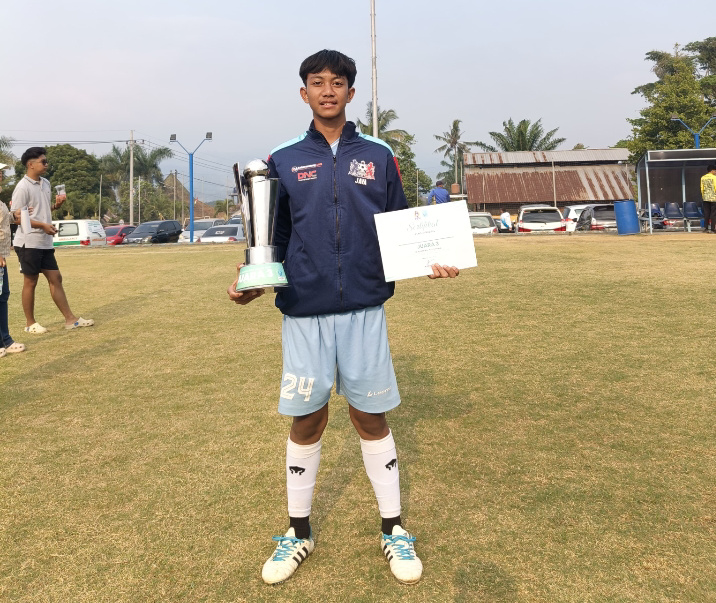 Tampil Mobile dan Tak Kenal Lelah, Kapten Aryasuta Java Jadi Kunci SSB Porma FC Sabet Juara 3 Piala Soeratin U-15 27 SSB Porma FC U-15, Aryasuta Java Firmansyah