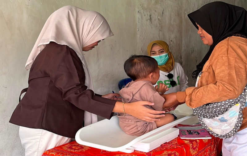 Gerakan SEHATI Kelompok 99 KKN MAs Dorong Kesehatan Lansia dan Balita di Desa Tawangsari 27 Melalui kolaborasi lintas ilmu dan kader kesehatan lokal, gerakan SEHATI memberikan dua bentuk intervensi kesehatan yang disesuaikan dengan kebutuhan kelompok usia