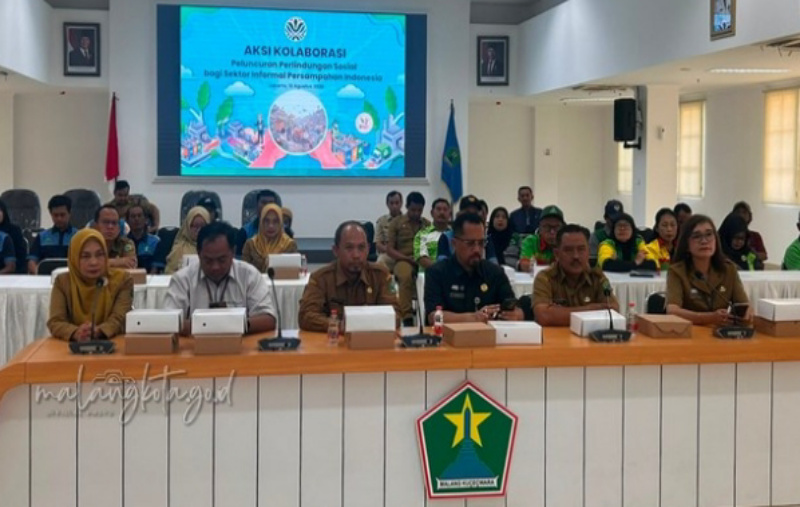 Peluncuran Perlindungan Sosial Sektor Informal Persampahan Diikuti Pemkot Malang Secara Daring 26 IMG 20260811 143724